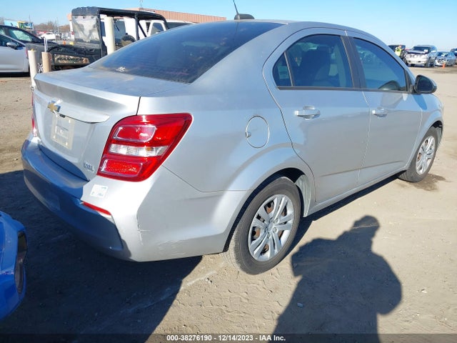 Chevrolet Sonic Ls Auto 2017 1G1JB5SH0H4140237 Image 4