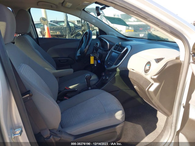 Chevrolet Sonic Ls Auto 2017 1G1JB5SH0H4140237 Image 5