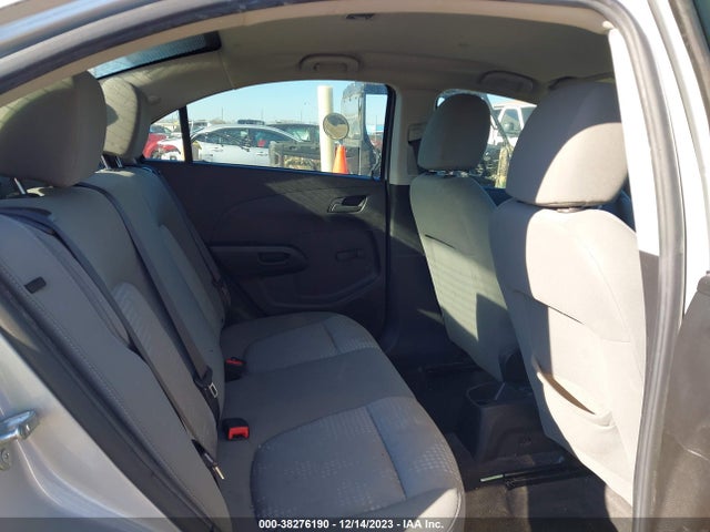 Chevrolet Sonic Ls Auto 2017 1G1JB5SH0H4140237 Image 8