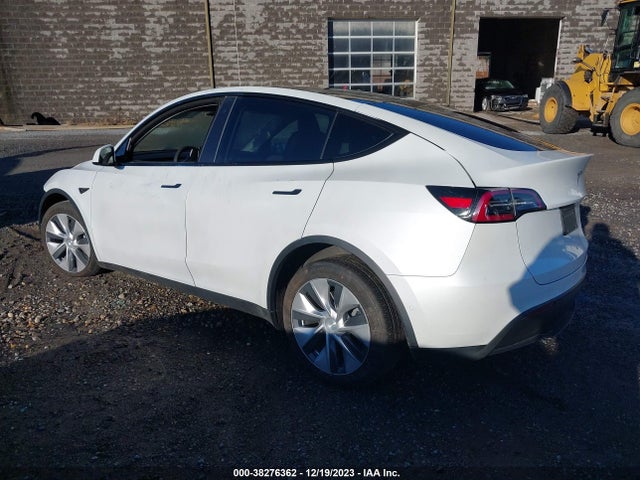 Tesla Model Y Long Range 2020 5YJYGDEE1LF012030 Image 3