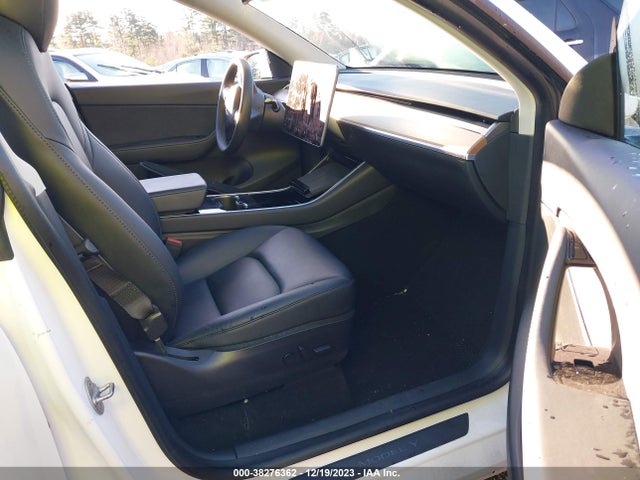 Tesla Model Y Long Range 2020 5YJYGDEE1LF012030 Image 5