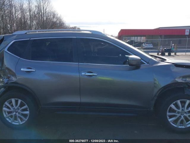 KNMAT2MV5HP577302 Nissan ROGUE SV