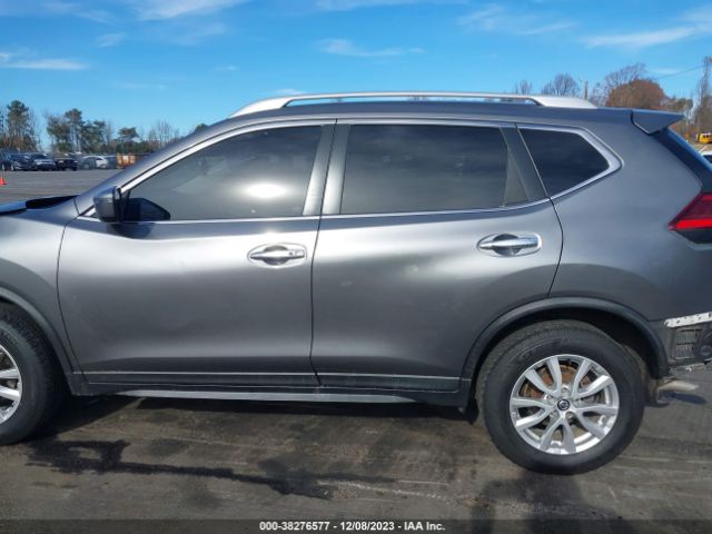 KNMAT2MV5HP577302 Nissan ROGUE SV