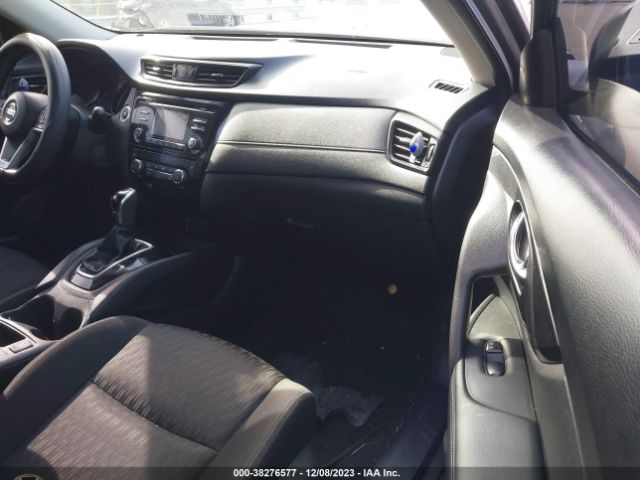 KNMAT2MV5HP577302 Nissan ROGUE SV