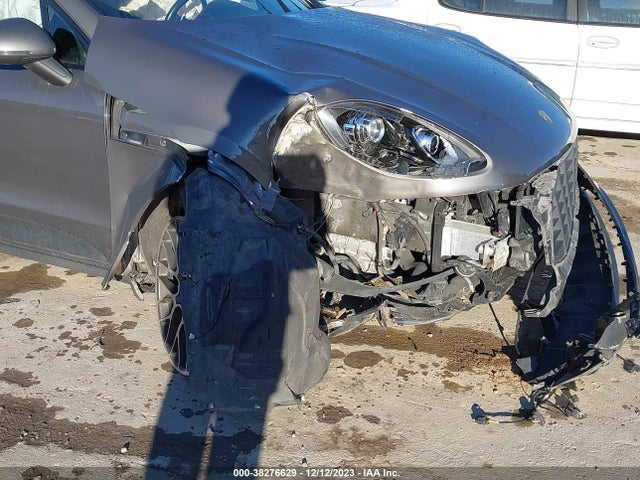 2018 PORSCHE MACAN WP1AA2A52JLB20680 Photo 5
