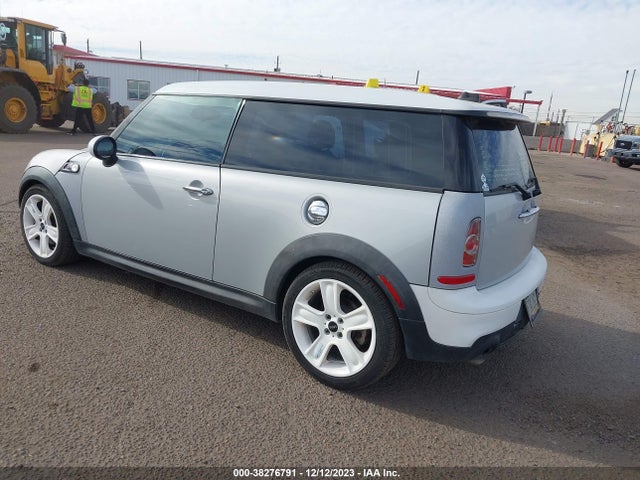 2011 MINI COOPER S CLUBMAN WMWZG3C53BTY35469 Photo 2