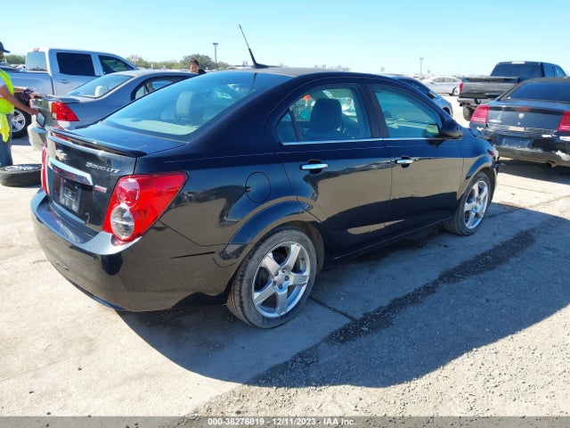 Chevrolet Sonic Ltz Auto 2014 1G1JE5SB6E4238588 Image 4