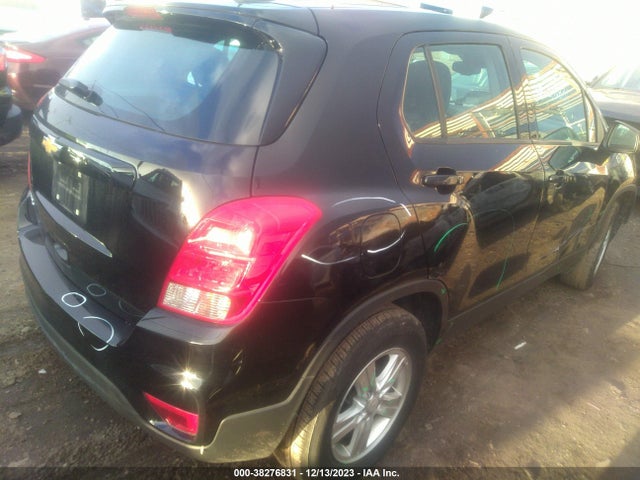 Chevrolet TRAX LS 2019 3GNCJKSB6KL270612 Image 4