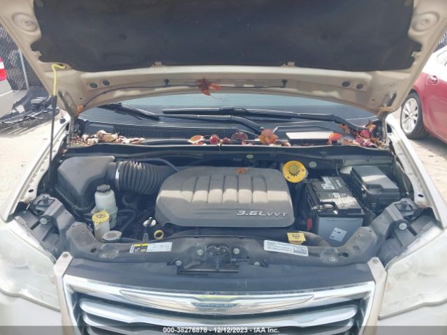 2C4RC1BG8ER156489 Chrysler Town  Country Touring