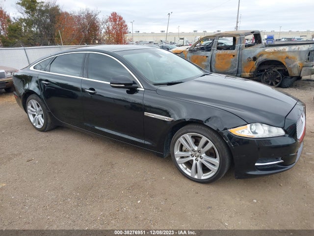 2011 JAGUAR XJ SAJWA2GB8BLV17236 Photo 0
