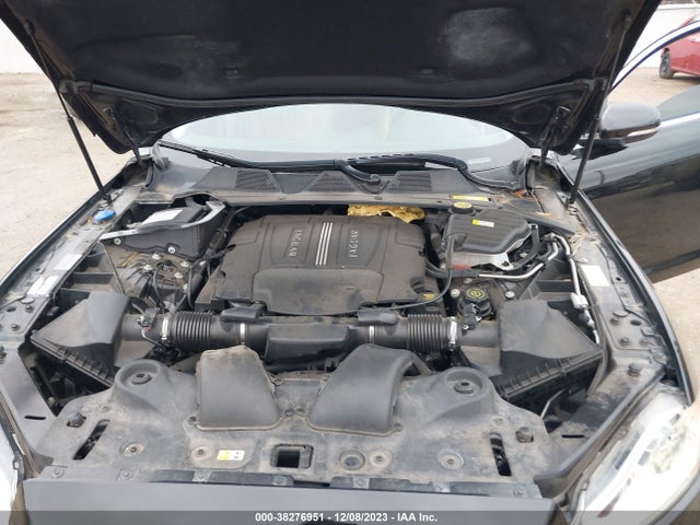 2011 JAGUAR XJ SAJWA2GB8BLV17236 Photo 9