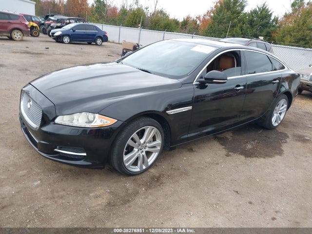 2011 JAGUAR XJ SAJWA2GB8BLV17236 Photo 1