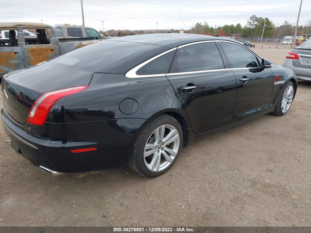 2011 JAGUAR XJ SAJWA2GB8BLV17236 Photo 3