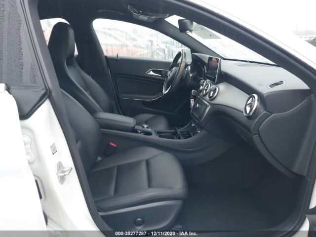 2015 MERCEDES-BENZ CLA-CLASS WDDSJ4EB2FN259985 Photo 4