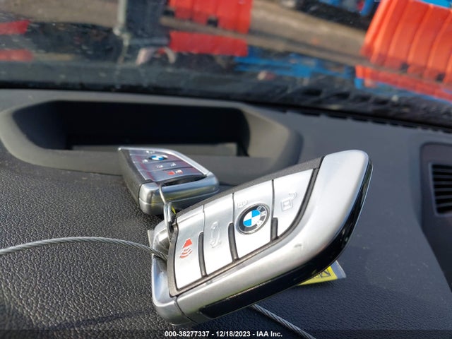 BMW 540i Xdrive 2019 WBAJE7C53KWW42411 Image 11