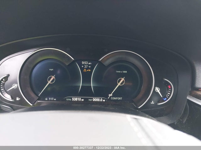 BMW 540i Xdrive 2019 WBAJE7C53KWW42411 Image 16