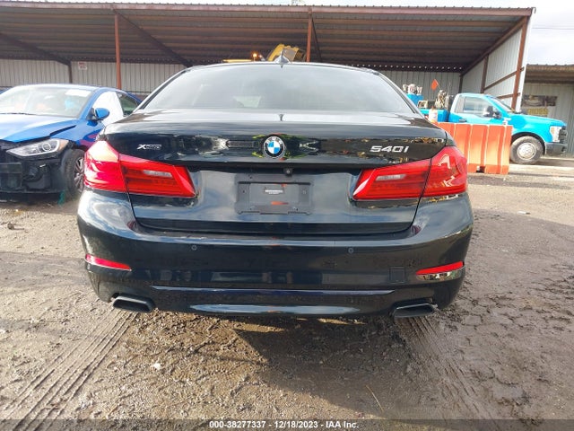 BMW 540i Xdrive 2019 WBAJE7C53KWW42411 Image 17