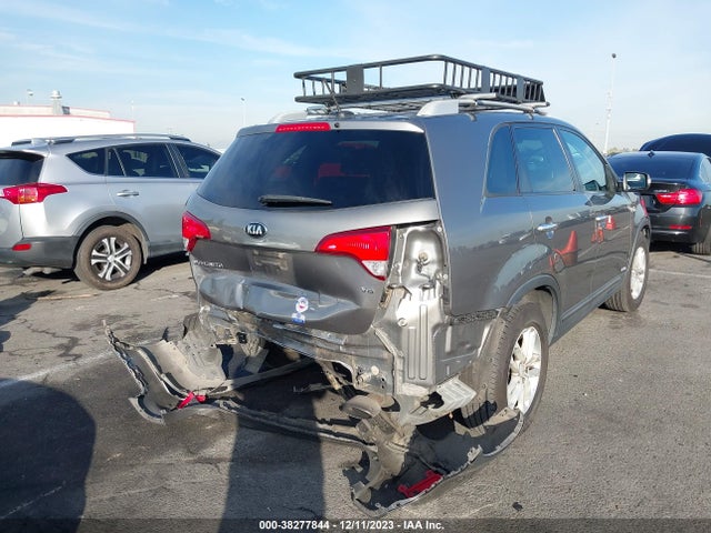 2015 KIA SORENTO LX V6 VIN: 5XYKTDA72FG605871
