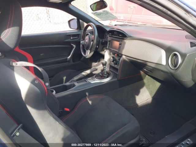 JF1ZNAA1XF9713259 Scion Fr-s Base M6