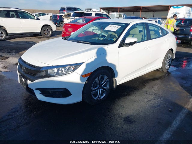 Honda Civic Lx 2018 2HGFC2F55JH532357 Image 2
