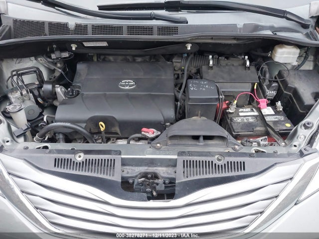 Toyota SIENNA XLE 2014 5TDYK3DC8ES419530 Image 10