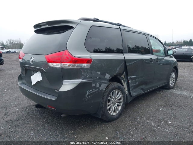 Toyota SIENNA XLE 2014 5TDYK3DC8ES419530 Image 4
