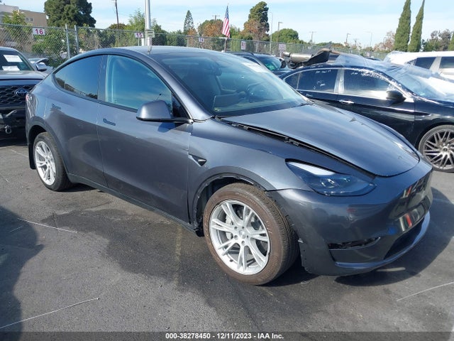 2023 TESLA MODEL Y 7SAYGDEE8PF877943 Photo 0