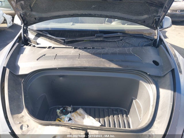 2023 TESLA MODEL Y 7SAYGDEE8PF877943 Photo 9