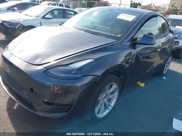 2023 TESLA MODEL Y 7SAYGDEE8PF877943 Photo 1