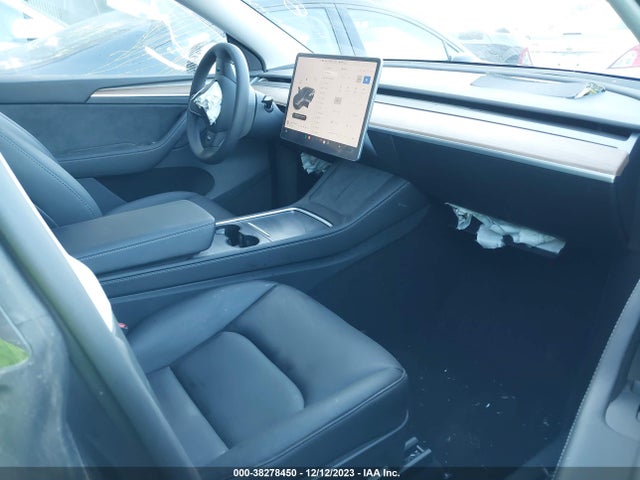 2023 TESLA MODEL Y 7SAYGDEE8PF877943 Photo 4