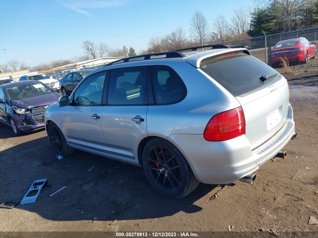 2005 PORSCHE CAYENNE WP1AC29P75LA91926 Photo 2