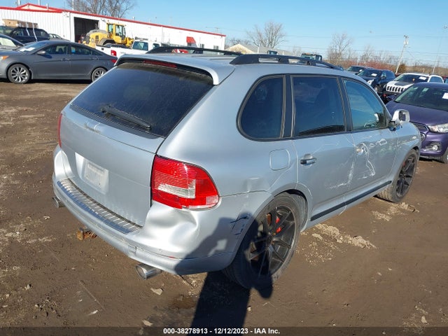 2005 PORSCHE CAYENNE WP1AC29P75LA91926 Photo 3