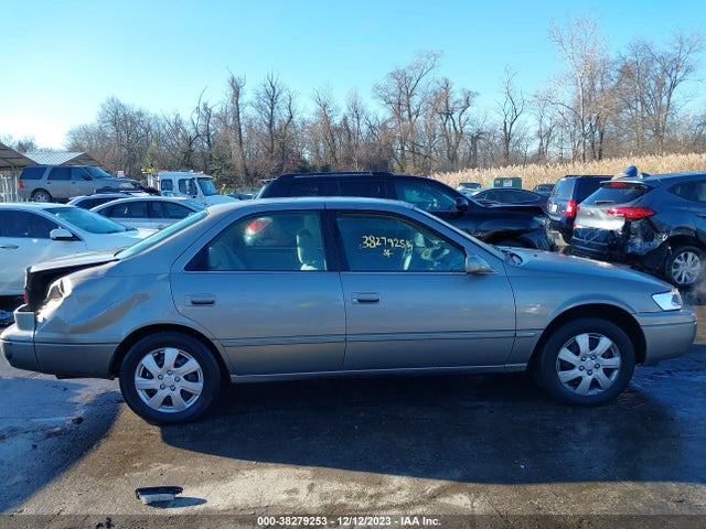 1998 TOYOTA CAMRY LE V6 VIN: 4T1BF22K6WU070889