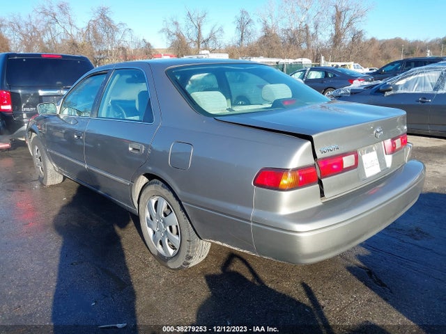 1998 TOYOTA CAMRY LE V6 VIN: 4T1BF22K6WU070889