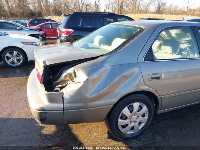 1998 TOYOTA CAMRY LE V6 VIN: 4T1BF22K6WU070889
