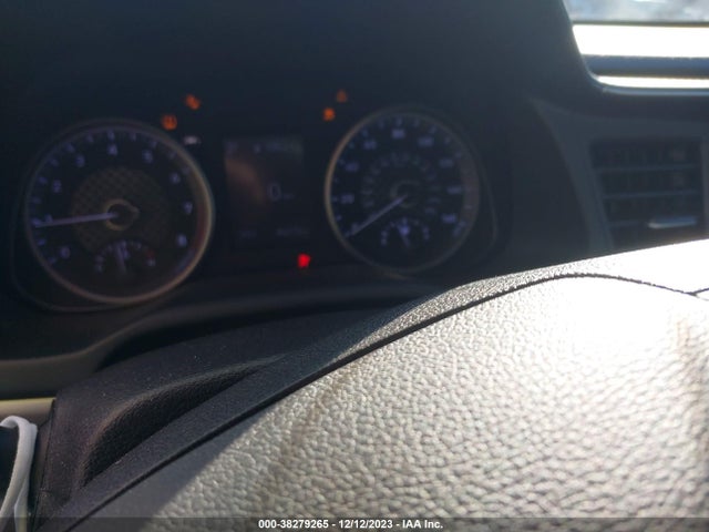 2020 HYUNDAI ELANTRA VALUE EDITION VIN: 5NPD84LF0LH605113