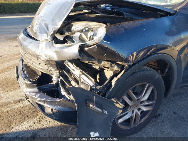 2017 PORSCHE CAYENNE WP1AA2A26HKA91142 Photo 5