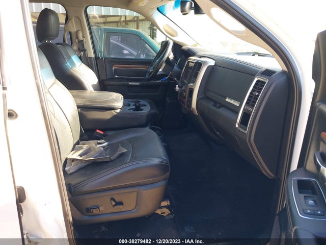 2018 RAM 1500 LARAMIE VIN: 1C6RR6NG3JS154205
