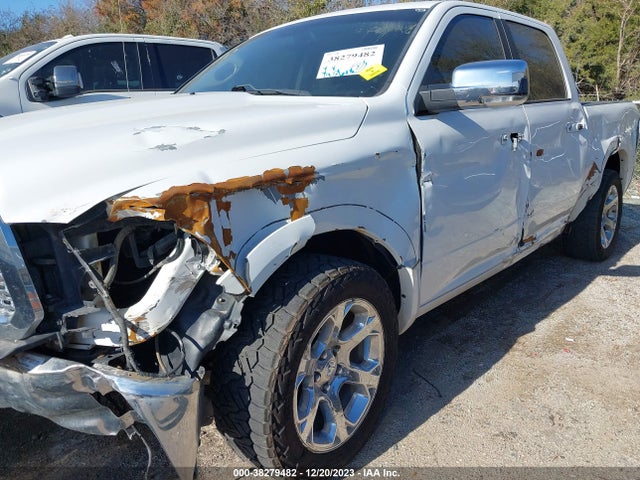 2018 RAM 1500 LARAMIE VIN: 1C6RR6NG3JS154205