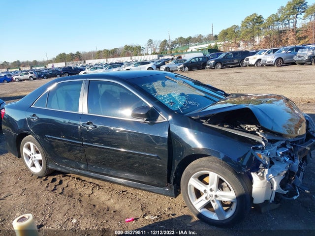 2014 TOYOTA CAMRY SE VIN: 4T1BF1FK7EU379208