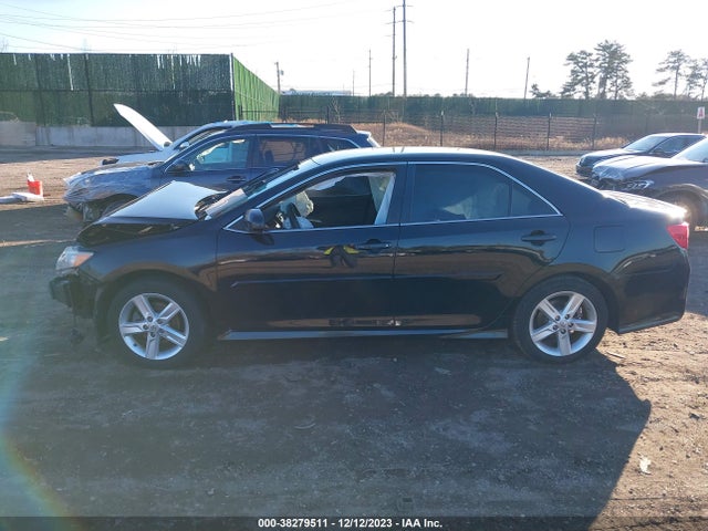 2014 TOYOTA CAMRY SE VIN: 4T1BF1FK7EU379208