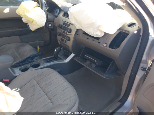 2011 FORD FOCUS SE VIN: 1FAHP3FN1BW177374