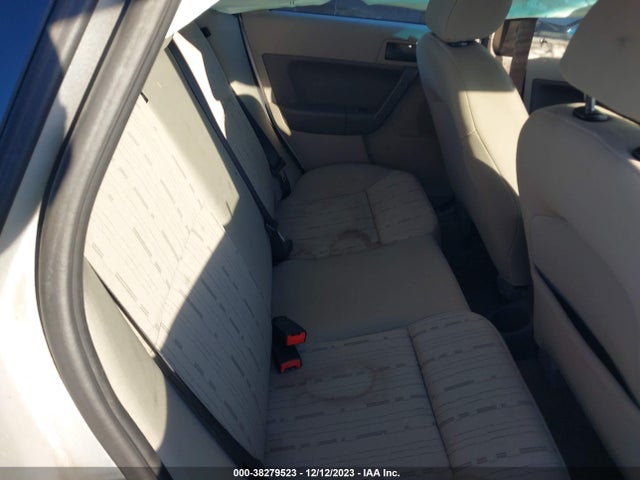 2011 FORD FOCUS SE VIN: 1FAHP3FN1BW177374