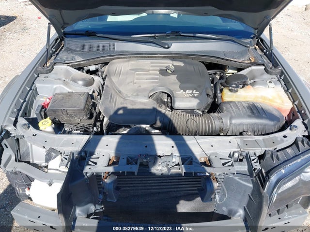 2C3CCABG3JH137245 Chrysler 300 300s