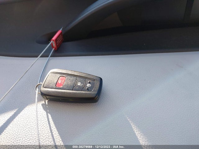 Toyota PRIUS XLE 2019 JTDKARFU6K3086677 Image 11