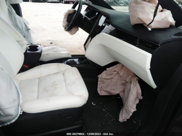 2020 TESLA MODEL X 5YJXCBE29LF300413 Photo 4