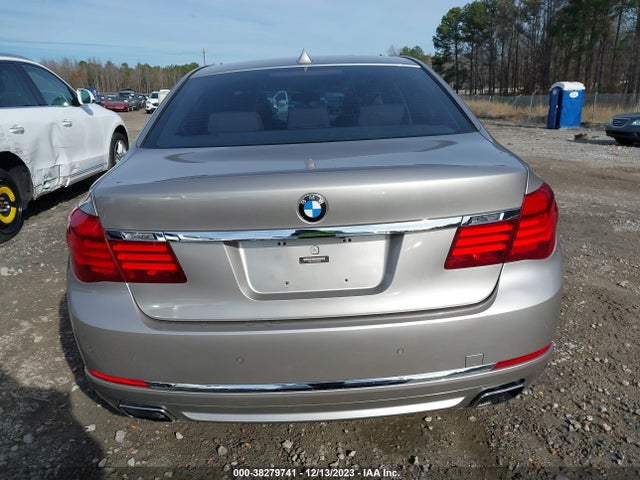 BMW 7 Series 740li 2015 WBAYE4C56FD946962 Image 16