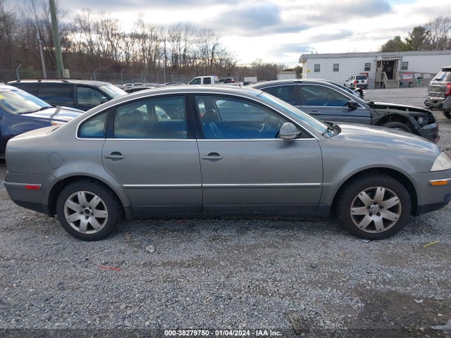 2005 VOLKSWAGEN PASSAT GLS VIN: WVWAD63B85P033982