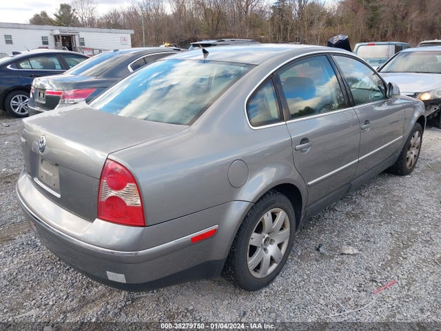 2005 VOLKSWAGEN PASSAT GLS VIN: WVWAD63B85P033982