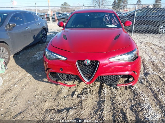 ZARFAEAV5J7590743 Alfa Romeo Giulia Quadrifoglio Rwd